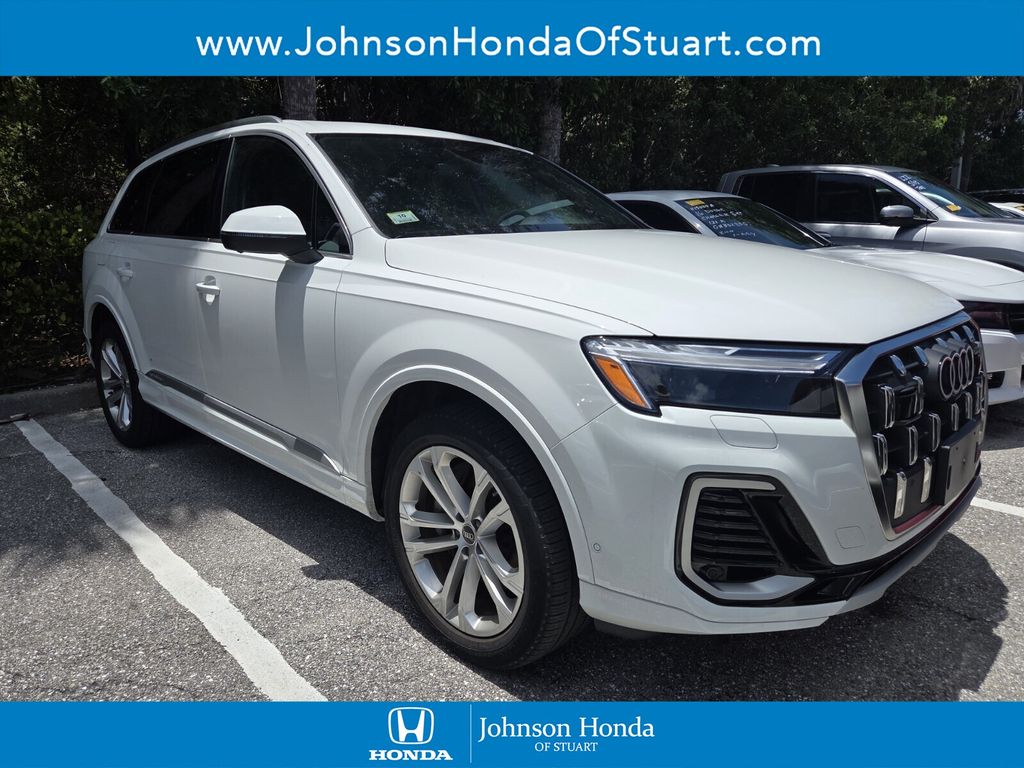 2025 Audi Q7 55 Premium Plus quattro Tiptronic's photo