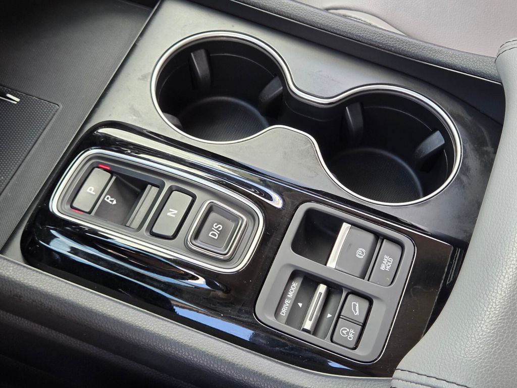 2024 Honda Pilot Touring - Photo 31