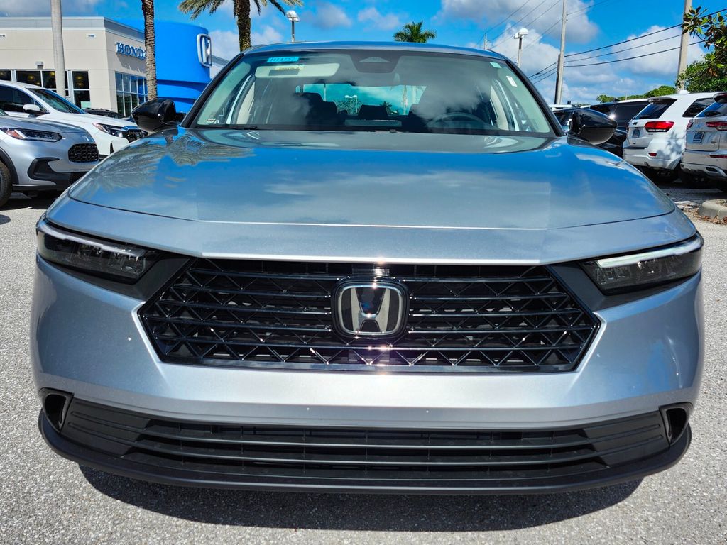2025 Honda Accord SE photo 2