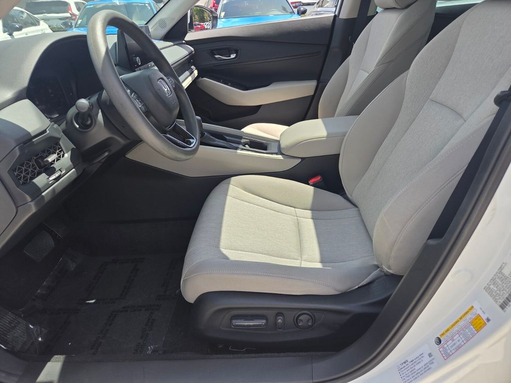 2024 Honda Accord EX - Photo 9