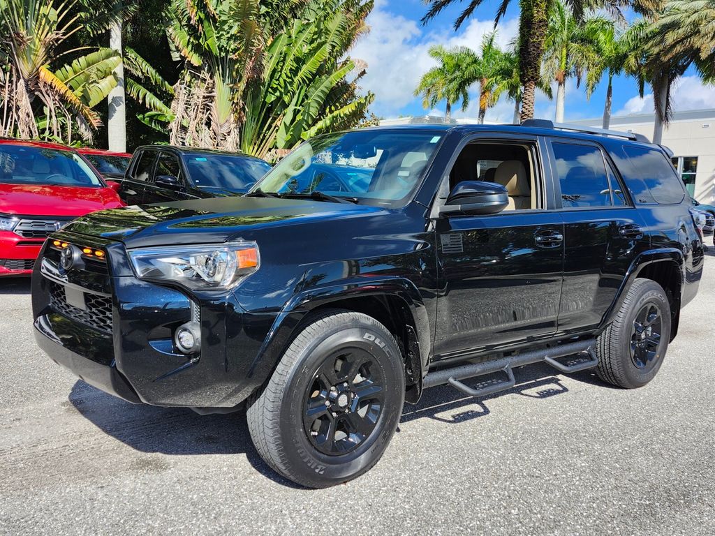 2021 Toyota 4Runner SR5 photo 3