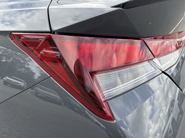 2025 Hyundai Elantra SEL - Photo 35