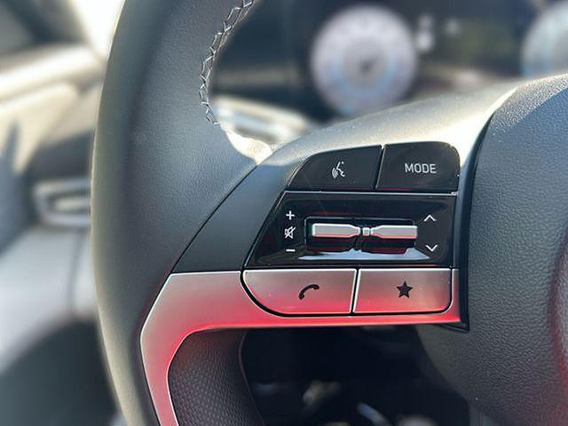 2025 Hyundai Elantra Limited - Photo 27
