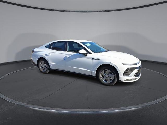2026 Hyundai Sonata SE photo 2
