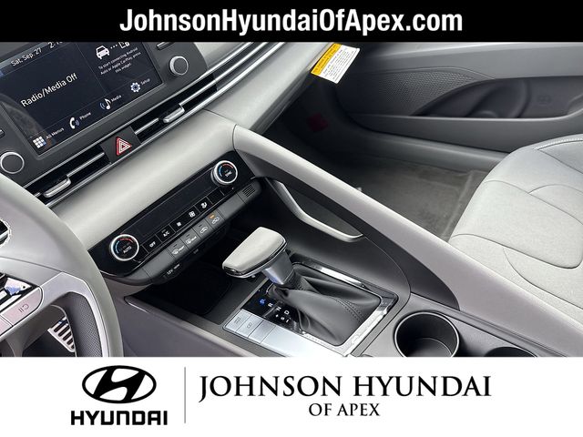 2025 Hyundai Elantra SEL - Photo 26