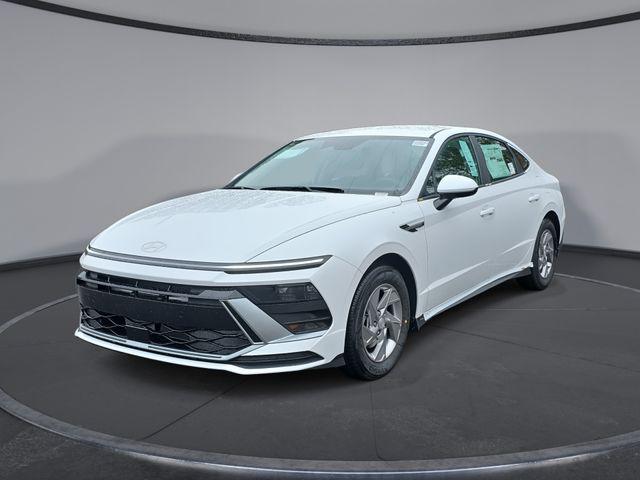 2026 Hyundai Sonata SE's photo