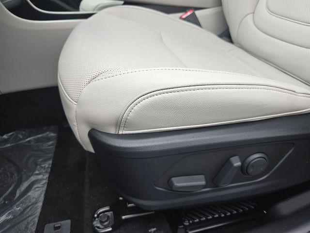 2025 Hyundai Tucson Limited - Photo 38