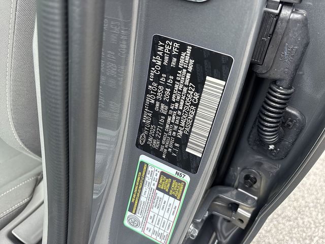 2025 Hyundai Elantra SEL - Photo 36