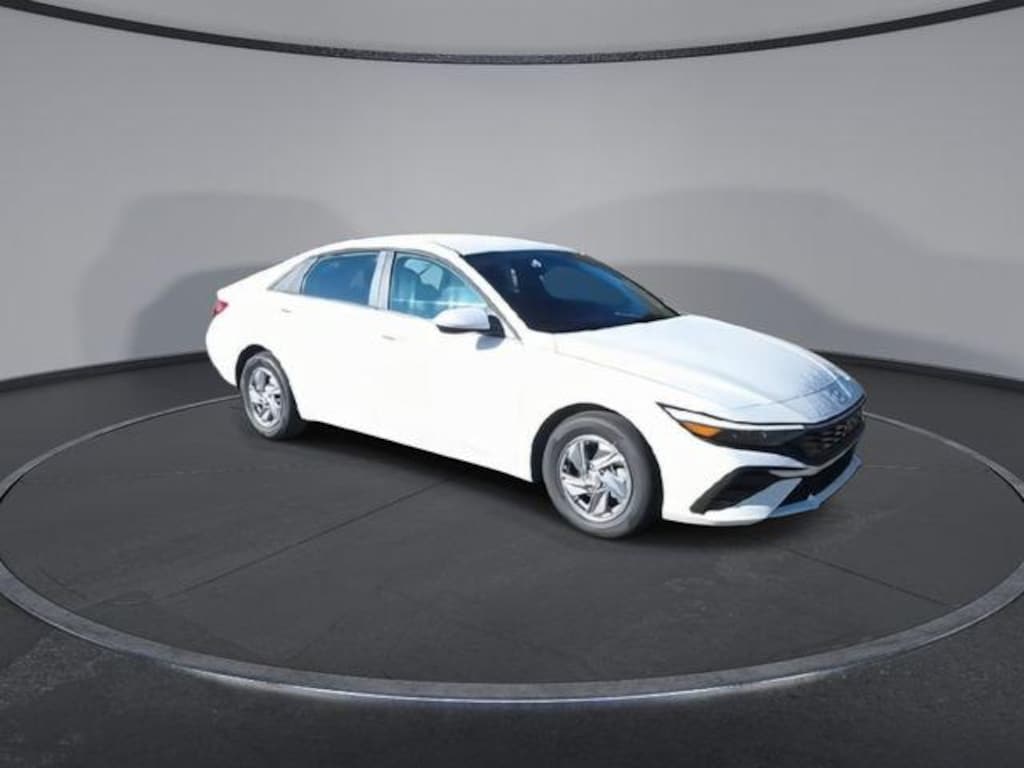 New 2026 Hyundai Elantra SE Sedan