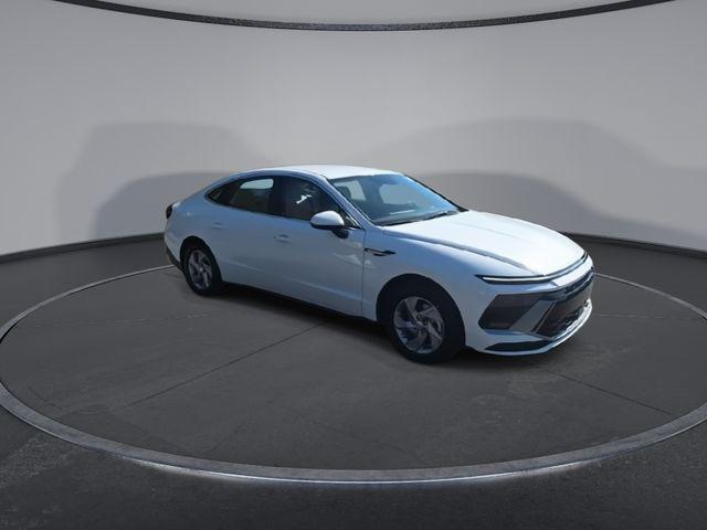 2026 Hyundai Sonata SE photo 2
