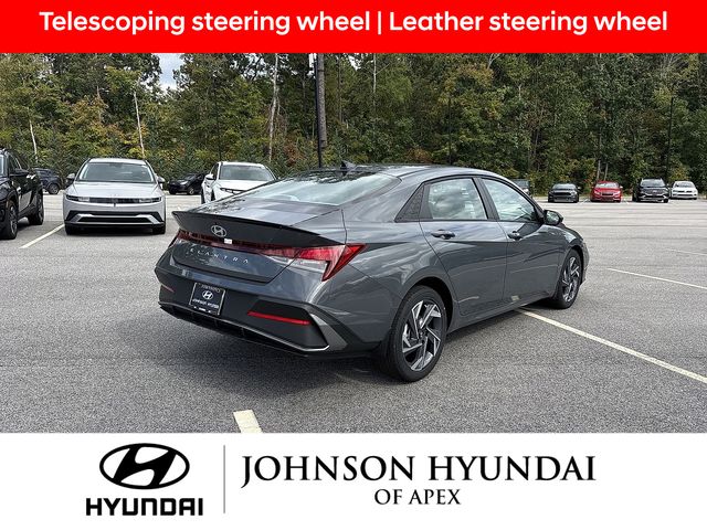 2025 Hyundai Elantra SEL - Photo 5