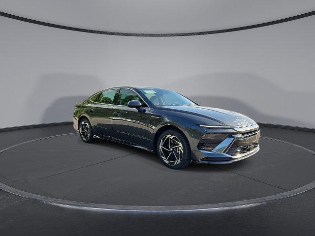New 2026 Hyundai Sonata SEL Sport Sedan
