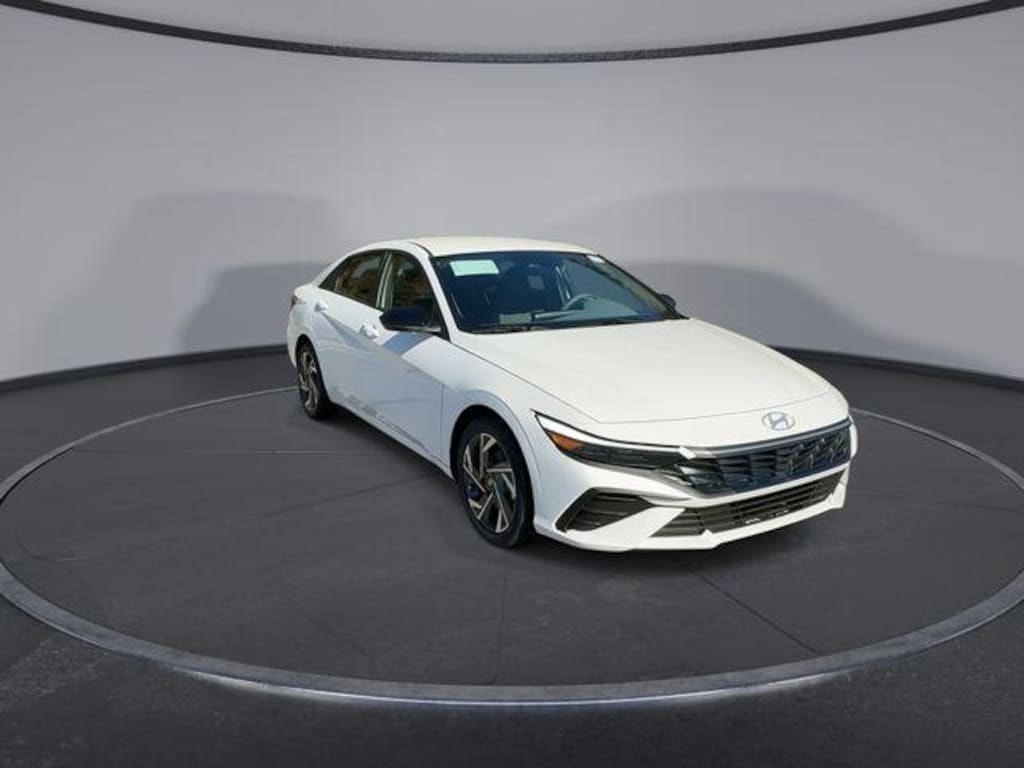 New 2025 Hyundai Elantra SEL Sport Sedan