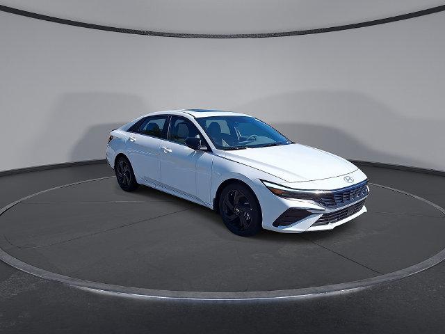 New 2026 Hyundai Elantra SEL Sport Sedan