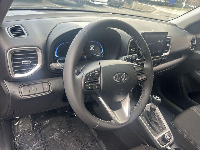 2025 Hyundai Venue SEL - Photo 24