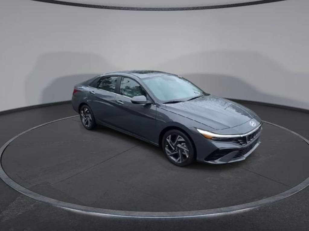 New 2026 Hyundai Elantra Limited Sedan