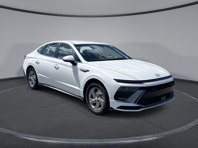2026 Hyundai Sonata SE's photo