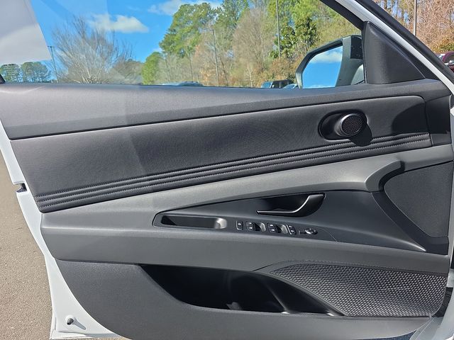 2026 Hyundai Elantra SEL Sport - Photo 36