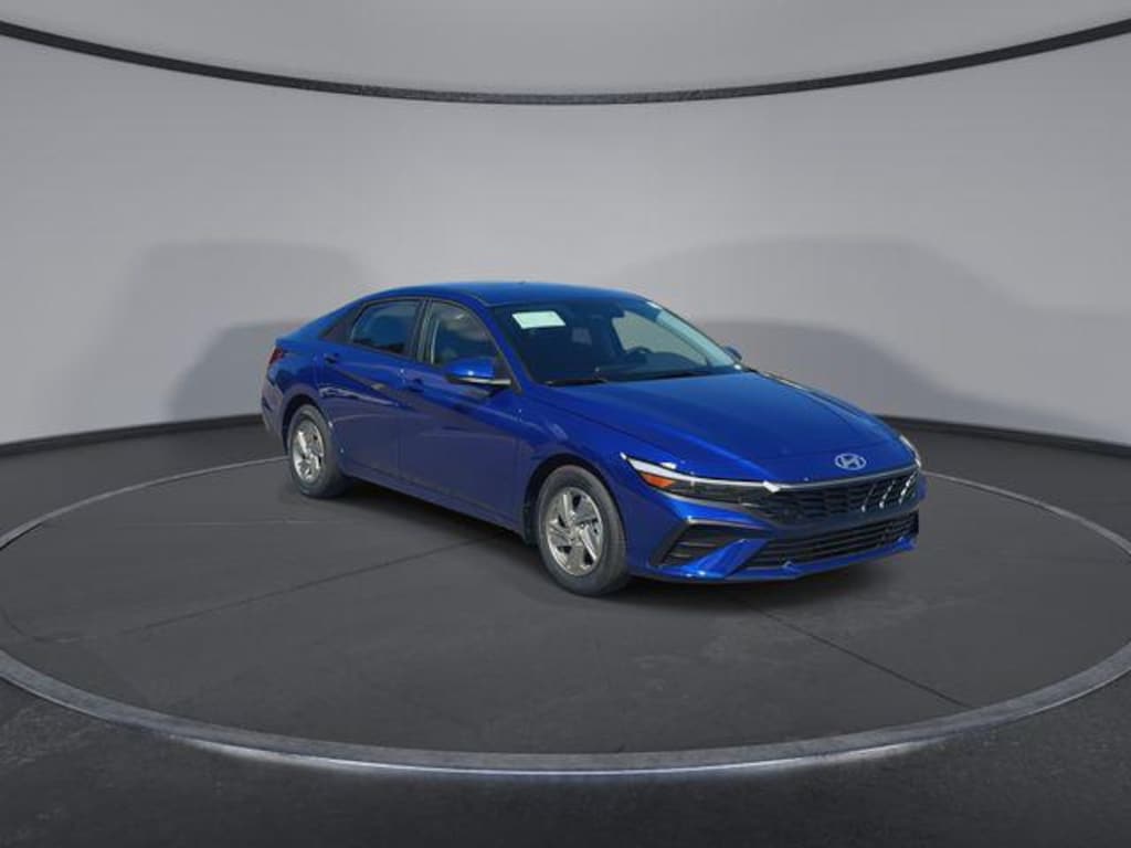 New 2025 Hyundai Elantra SE Sedan