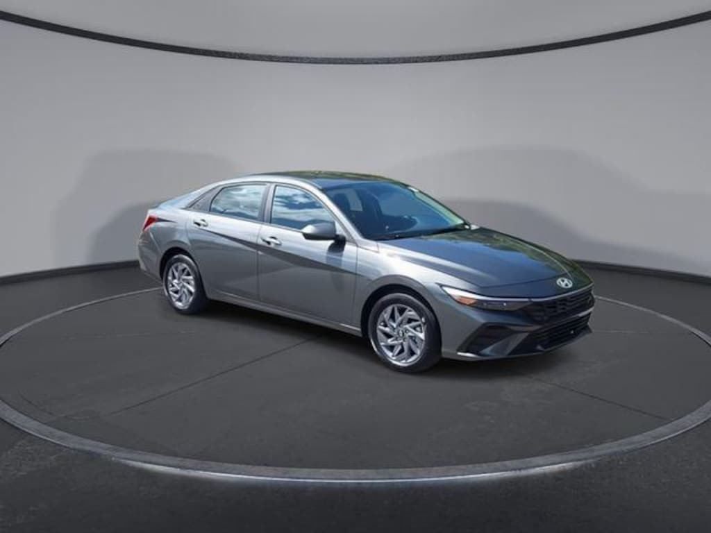 New 2025 Hyundai Elantra Hybrid Blue Sedan
