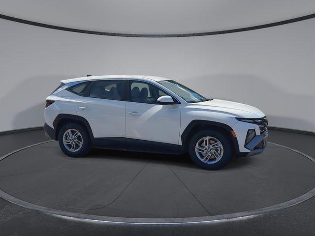 2026 Hyundai Tucson SE photo 2