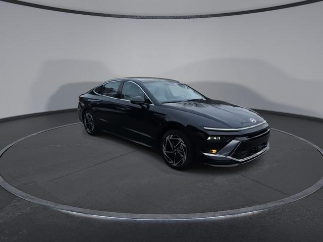 2026 Hyundai Sonata SEL Sport photo 2
