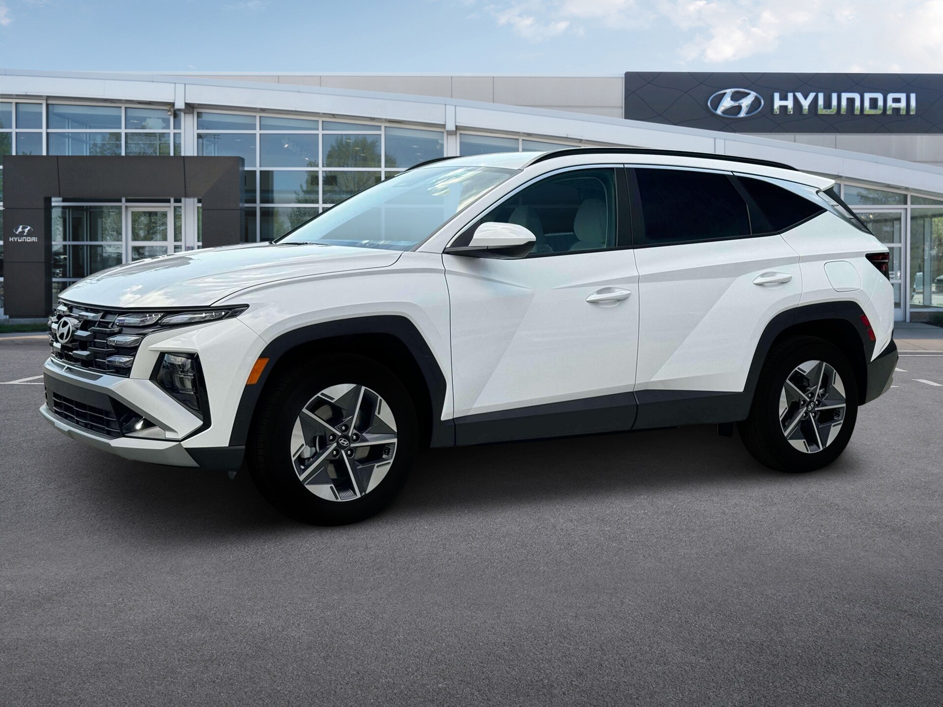 2025 Hyundai Tucson SEL photo 2