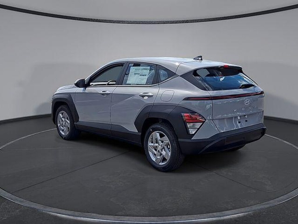 New 2026 Hyundai Kona SE FWD SUV