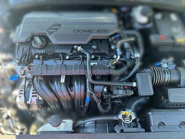 2025 Hyundai Elantra Limited - Photo 41