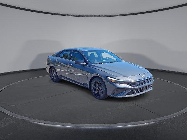 New 2026 Hyundai Elantra SEL Sport Sedan