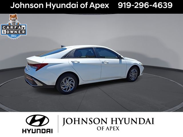 2025 Hyundai Elantra Blue - Photo 9
