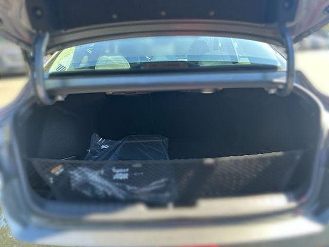 2025 Hyundai Elantra Limited - Photo 23