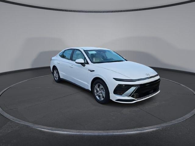 2026 Hyundai Sonata SE photo 2