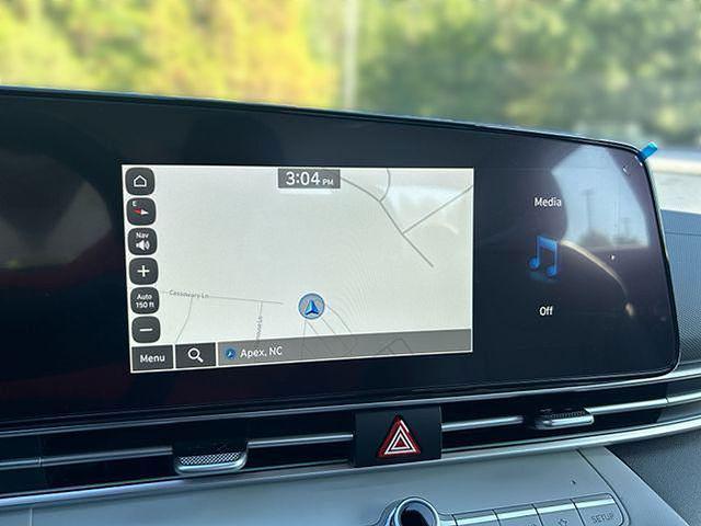 2025 Hyundai Elantra Limited - Photo 33