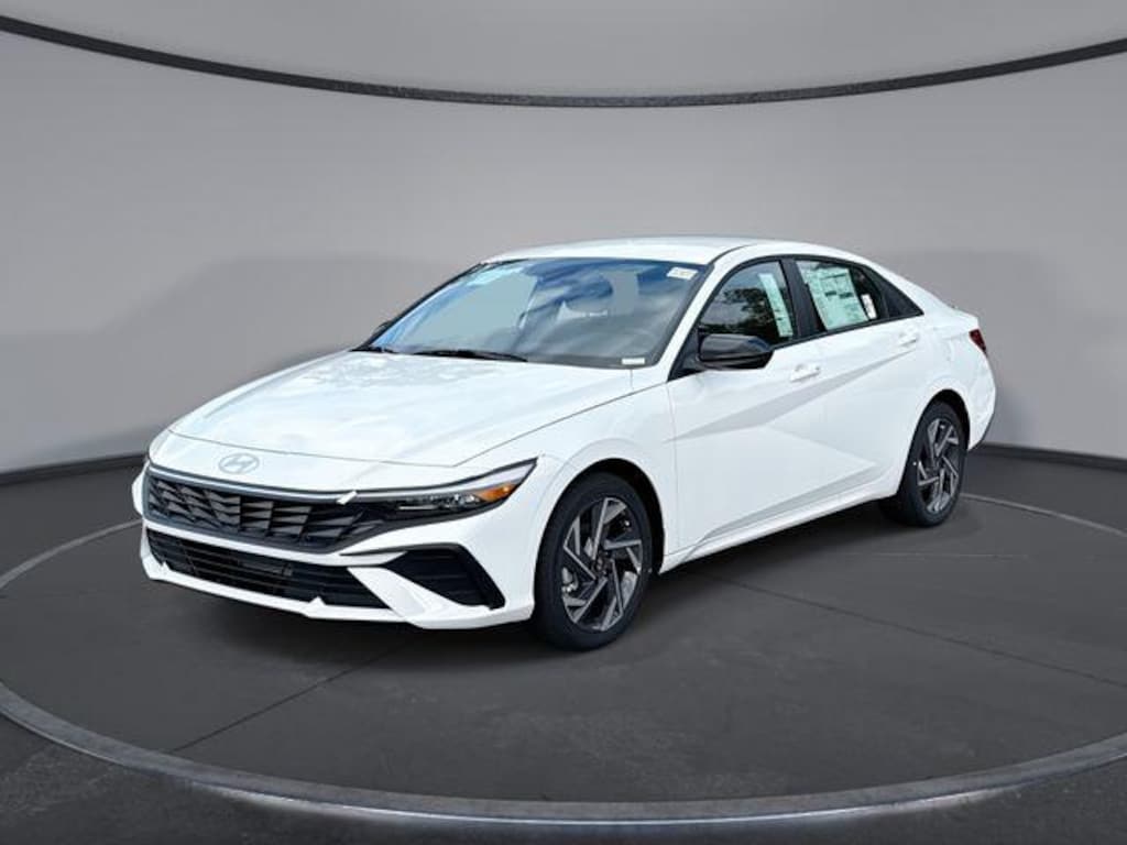 New 2025 Hyundai Elantra SEL Sport Sedan