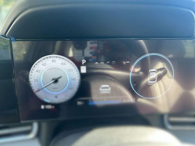 2025 Hyundai Elantra Limited - Photo 29