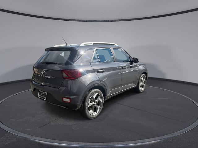 2025 Hyundai Venue SEL - Photo 9