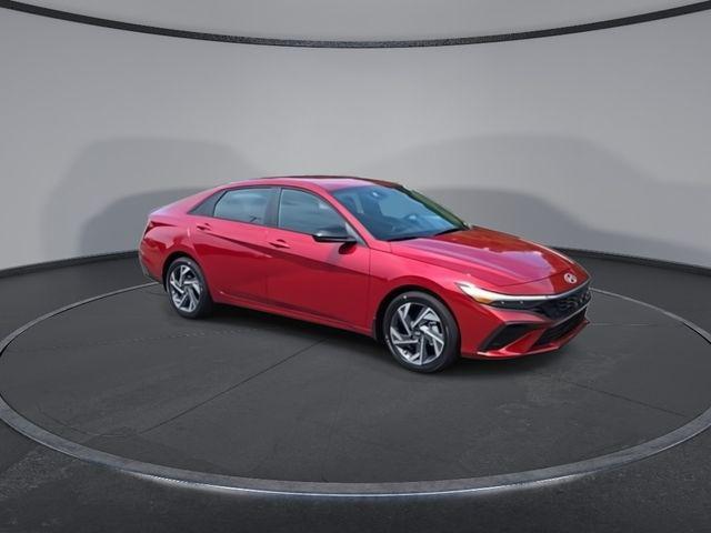 2025 Hyundai Elantra SEL Sport photo 2