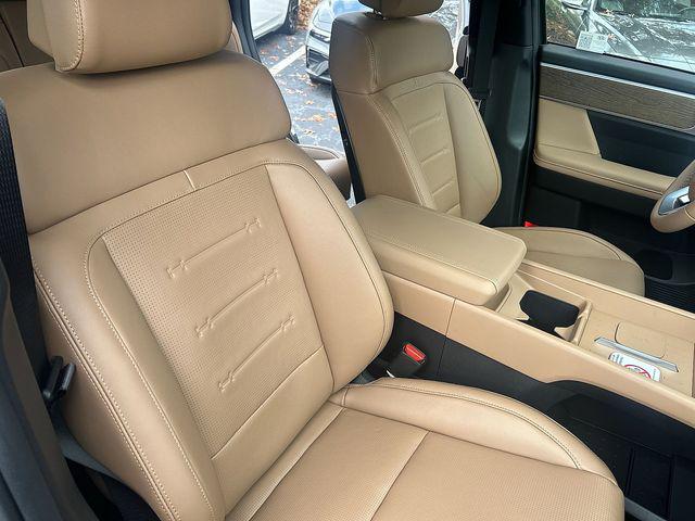 2025 Hyundai Santa Fe Limited - Photo 19