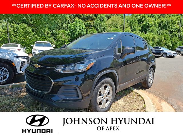 2022 Chevrolet Trax LS AWD's photo