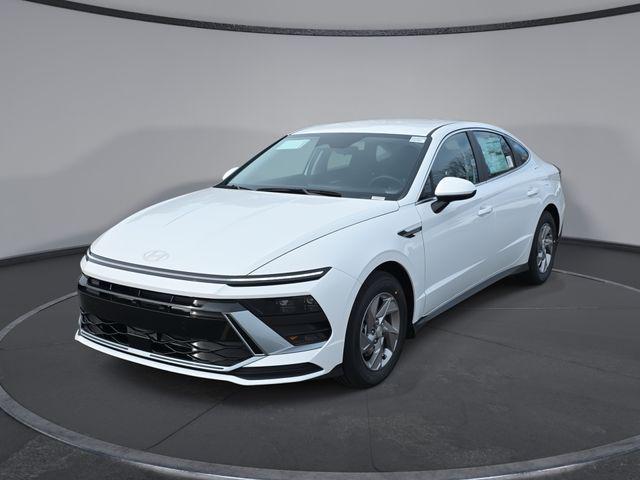2026 Hyundai Sonata SE's photo