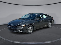 2025 Hyundai Elantra SE Sedan