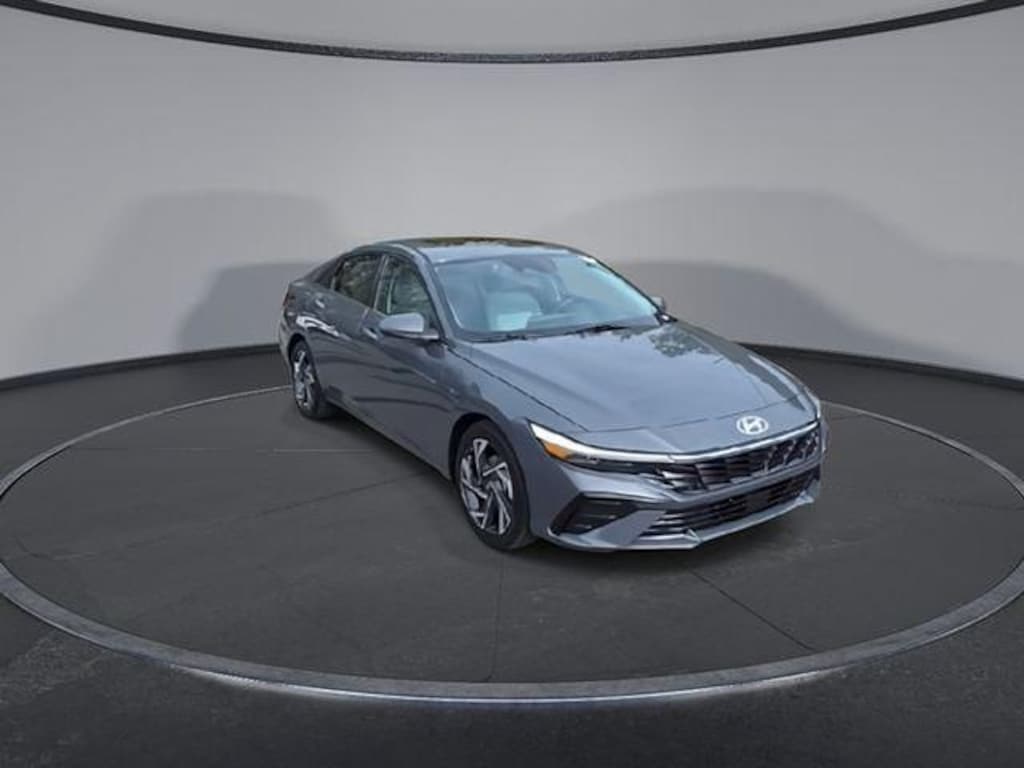 New 2026 Hyundai Elantra Limited Sedan