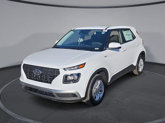 2026 Hyundai Venue SE's photo