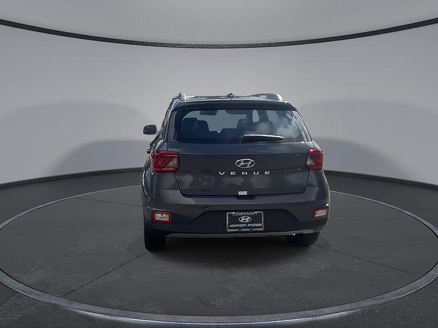 2025 Hyundai Venue SEL - Photo 8