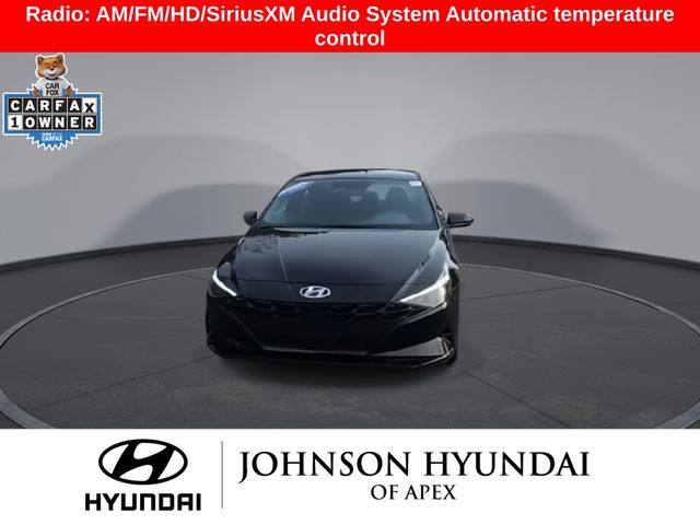 2023 Hyundai Elantra SEL photo 3