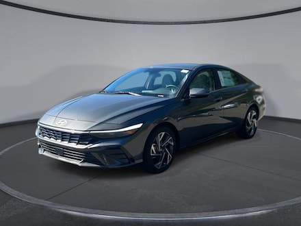 2025 Hyundai Elantra Limited Sedan