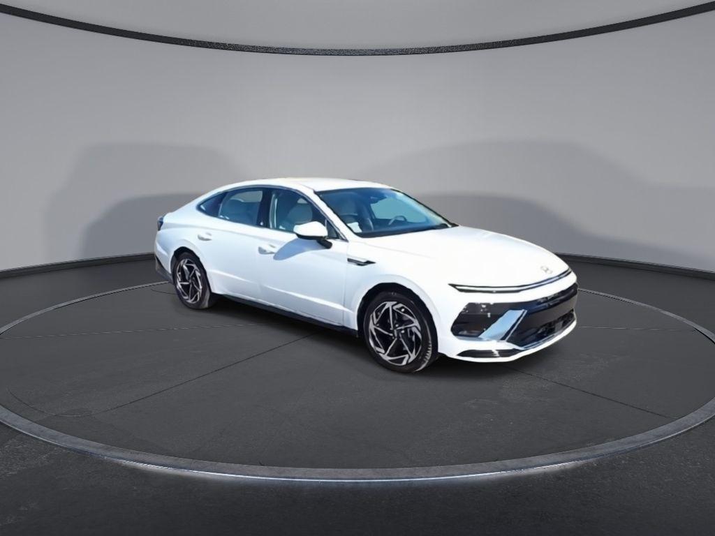 2026 Hyundai Sonata SEL Sport photo 2