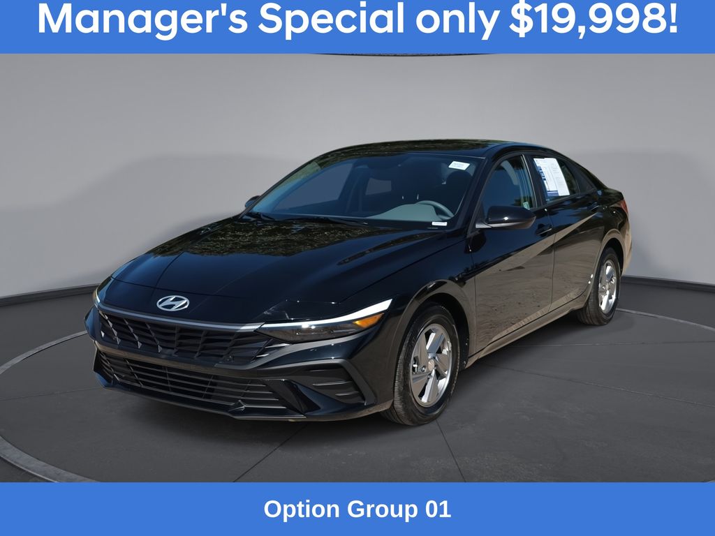 2025 Hyundai Elantra SE