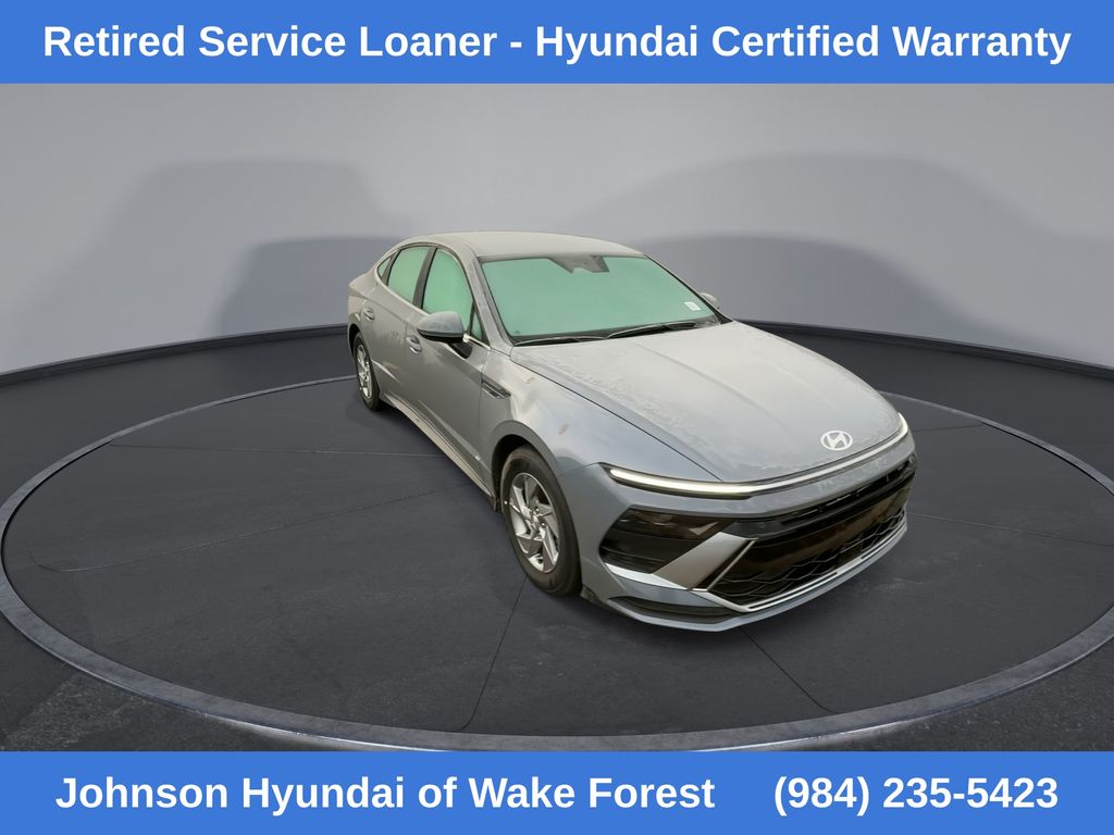 2025 Hyundai Sonata SE photo 2